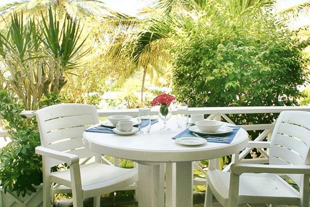Dickenson Bay Cottages Cedar Grove Εξωτερικό φωτογραφία