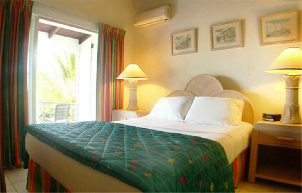 Dickenson Bay Cottages Cedar Grove Δωμάτιο φωτογραφία