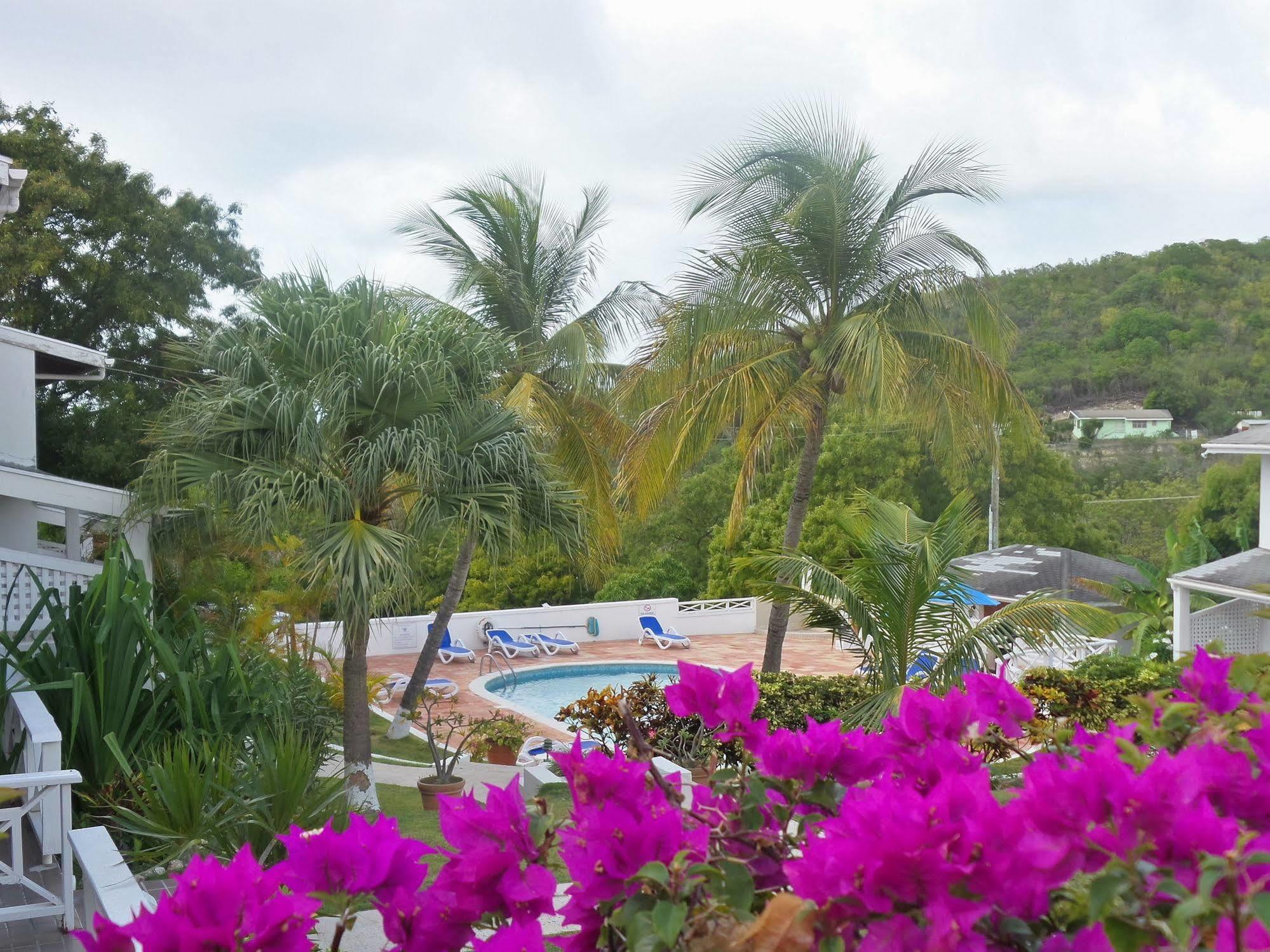 Dickenson Bay Cottages Cedar Grove Εξωτερικό φωτογραφία